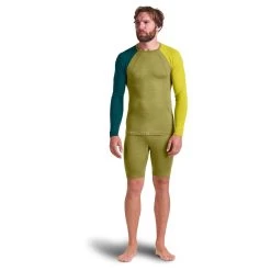 Ortovox 120 Comp Light Long Sleeve - Merino Base Layer 5 Ortovox 120 Comp Light Long Sleeve - Merino Base Layer -Ortovox Outdoor Sales Store ortovox 120 comp light long sleeve merino base layer detail 3